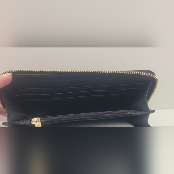 Dior Black and Gold Wallet - Picture 6 of 7